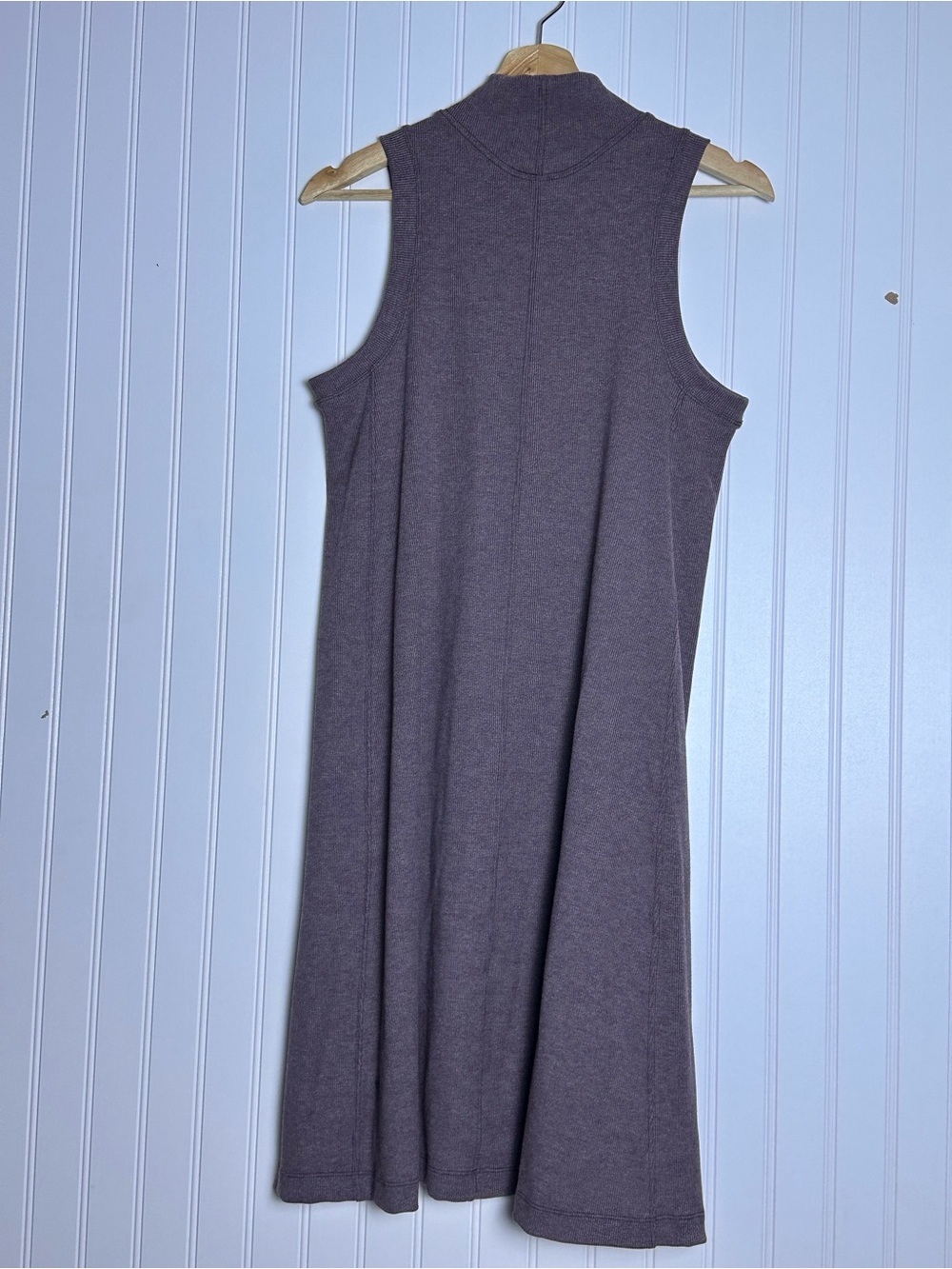 Lululemon Gone for the Week Dress
Heathered Antique Bark L Casual Travel - Picture 8 of 14